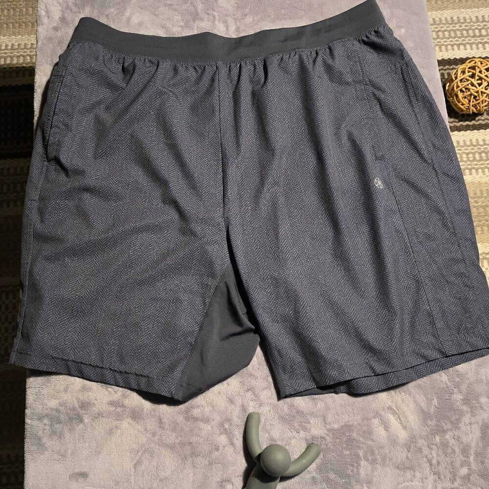 GAIAM athletic shorts XL Grey